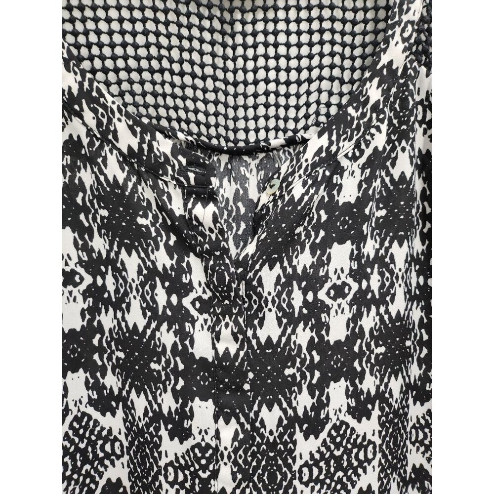 Daniel Rainn Womens BOHO Top Large Black White Floral Crochet‎ Short Sleeve - Picture 2 of 8